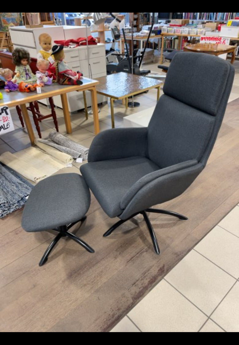 Lænestol med vip, og skammel